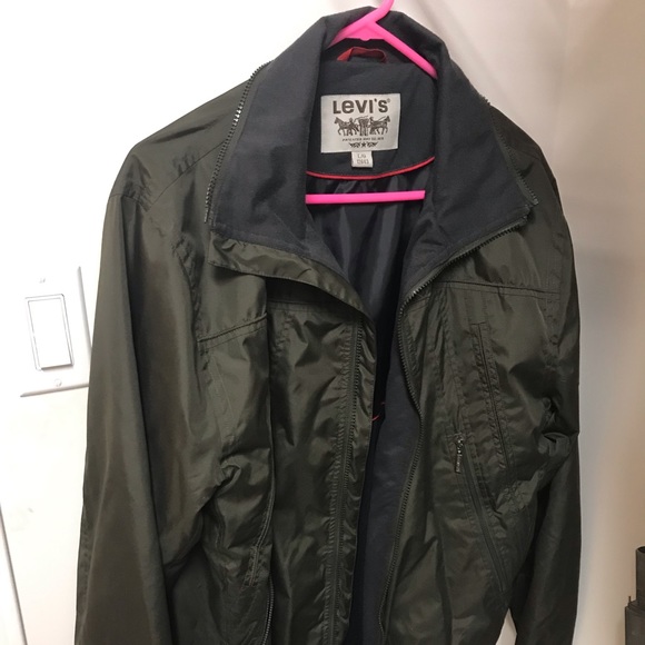 Levi lightweight jacket - Picture 1 of 4